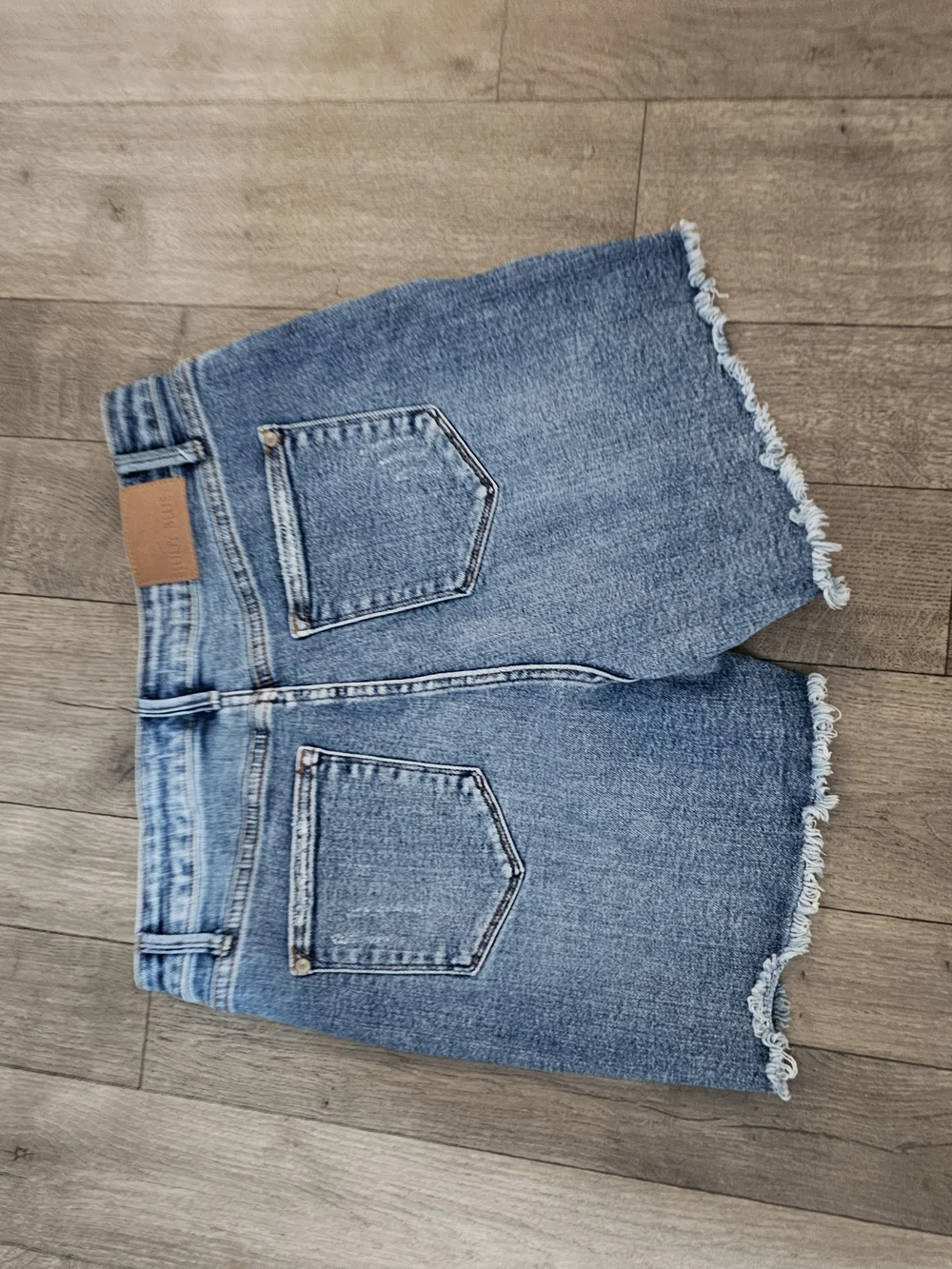 Judy Blue Distressed Medium Blue Denim Shorts Size XL Western{Bx26}